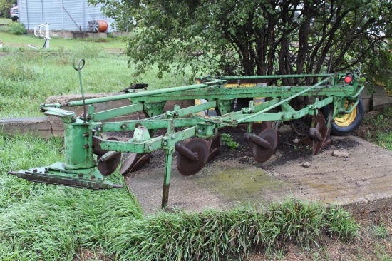 JD 4 Bottom Plow