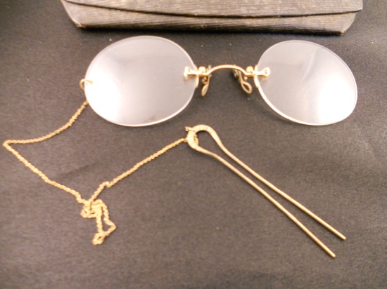 Antique Eye Glasses/Spectlers, Gold Tone Marked On Nose Piece