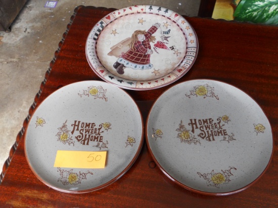 Lot of 3 Decorative Plates