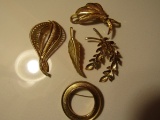 Lot of 5 Vintage Brooches