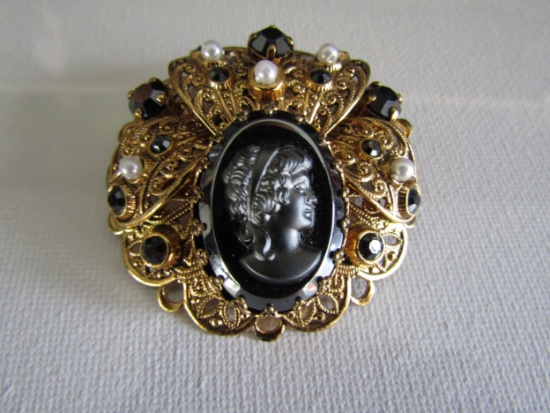 Vintage Filigree Glass Cameo Brooch