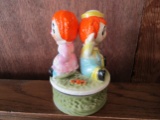 Ceramic Ragedty Ann and Andy Music Box