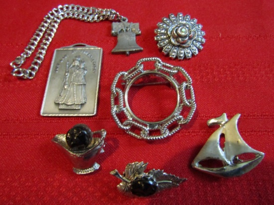 Lot of 7 Vintage mixed Jewelry