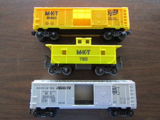 Lot of 3 MKT 85023 Boxcar, MKT 790 Caboose, RI 20065 Boxcar, O Gauge