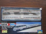 Toy State AMTRAK Dual functioning Train Set, battery powered