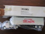ERTL Classic Toy Trains #B598, Tractor and Trailer, Original Box