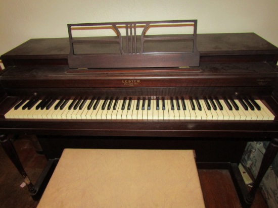 Lester, Betsy Ross Spinet Piano and Bench