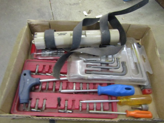 Lot of Tools, Drivers, Star Wrenches, Level