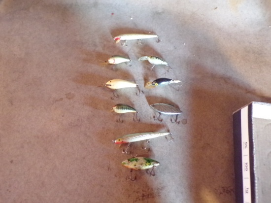 lot of 9 Fishing lures