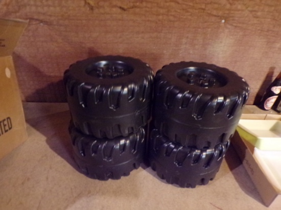 4 New Plastic Wheels