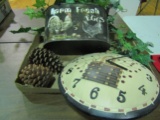 Vintage Rustic Décor, Clock, Tin