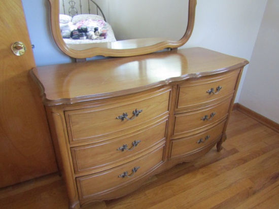 Dixie Dresser with Mirror, Dove tail Drawers-6, Matches Lots 24 and 40