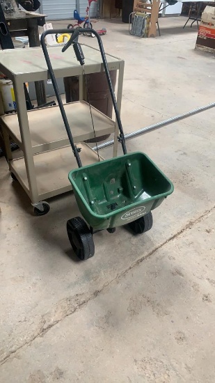 Scotts spreader