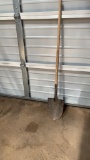 Long handle shovel