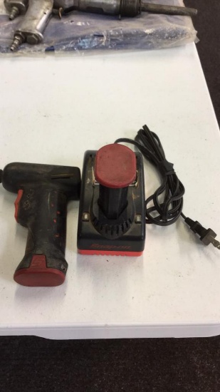 Snap-On cordless driver w/battery charger