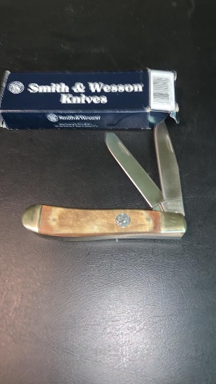 Smith & Wesson 2-blade Ram Horn