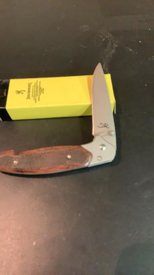 Browning logo knife