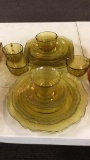 Lot of yellow depression glass
