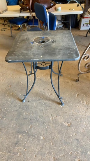 Metal outdoor Table