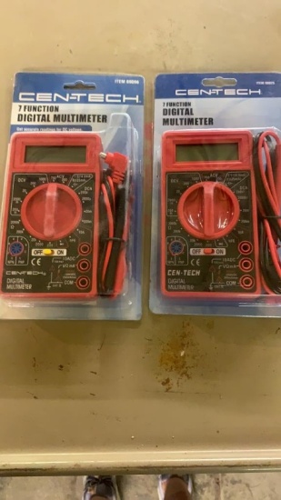 Lot of 2 digital multimeters