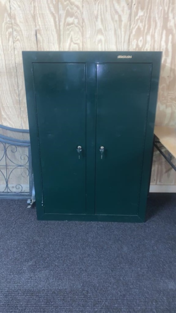 STACK-ON double door security/gun cabinet | Farm Equipment & Machinery  Other Farm Machinery & Implements | Online Auctions | Proxibid