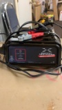 SCHUMACHER 8A battery charger/maintainer