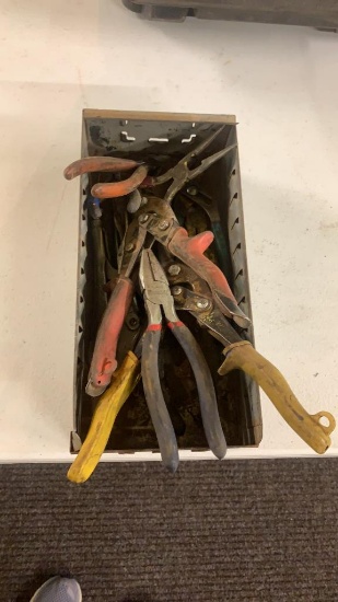 Lot of misc pliers