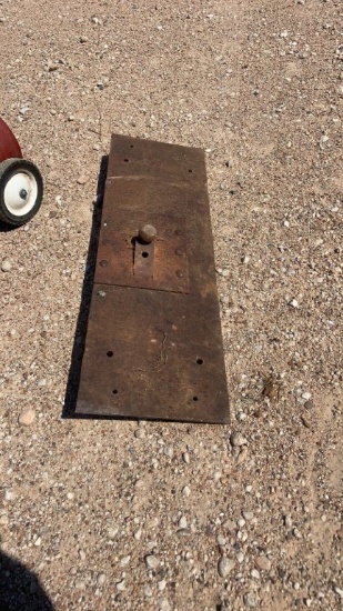 Trailer hitch plate