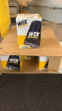 Case of WIX 51060 oil filters