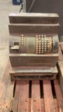 Antique cash register w/cash drawer