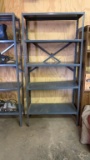 Metal shelving unit