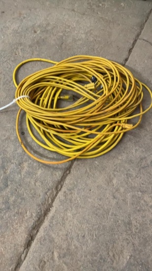 Lot of 2 extension cords