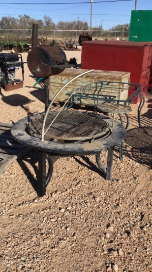 Fire pit w/cooking crates