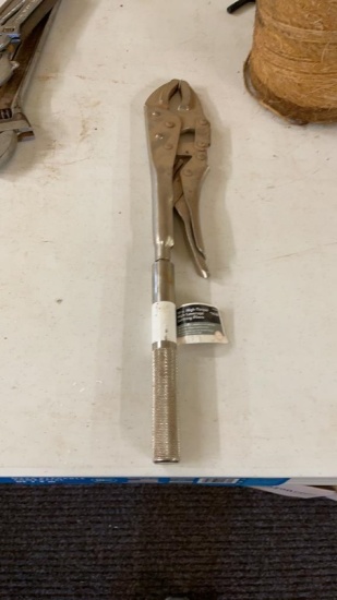 High- torque locking pliers
