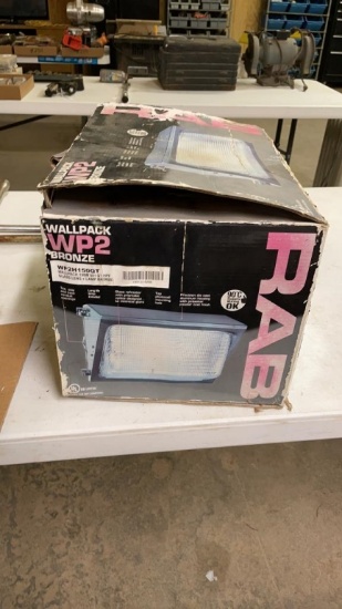 RAB 150W MH wallpack