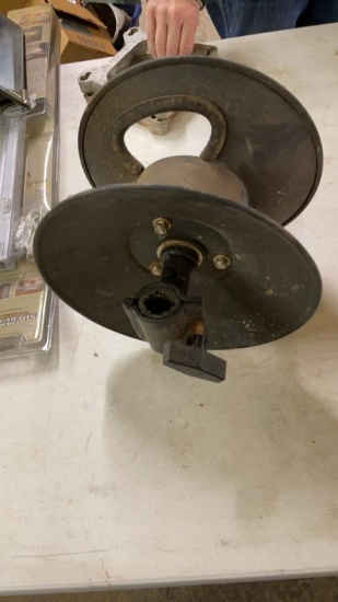 Cord reel