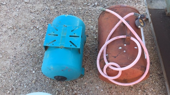 Lot of 2 air tanks