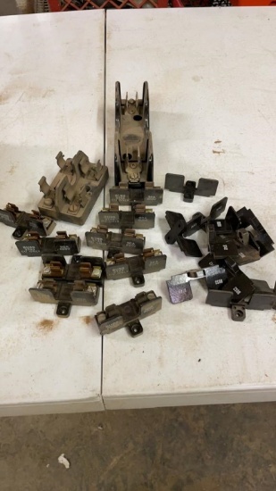 Fuse blocks and guards