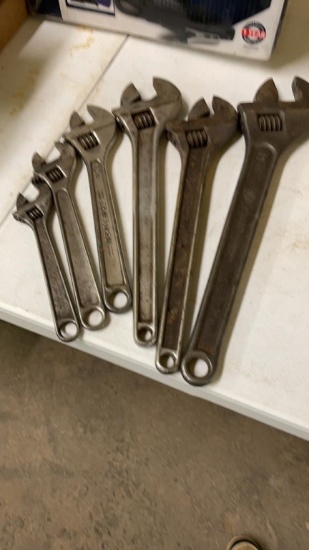 Lot of adjustable wrenches