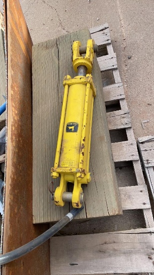 John Deere 3”x8” cylinder