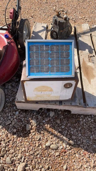 Solar System solar fence charger