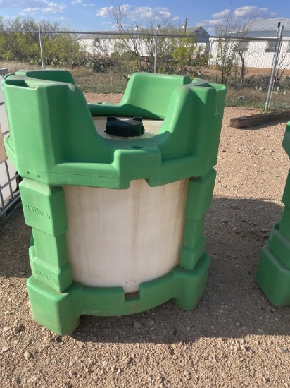 Chemical tote
