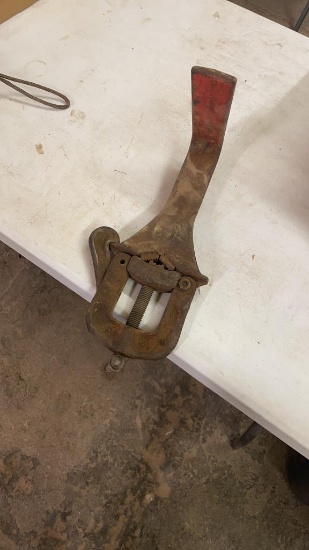 Pipe vice