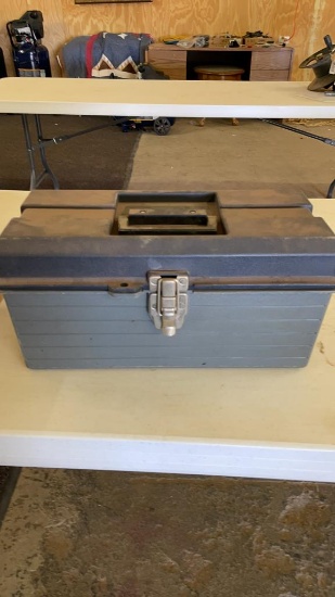 Plastic toolbox