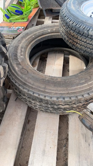 Tire-235/75R17
