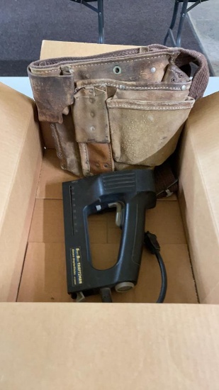 Electric stapler/nailer & tool pouch