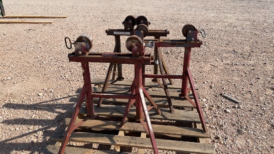Pipe roller stands