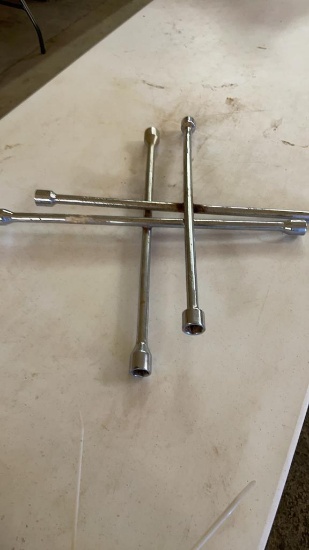 2) 4-way tire tools