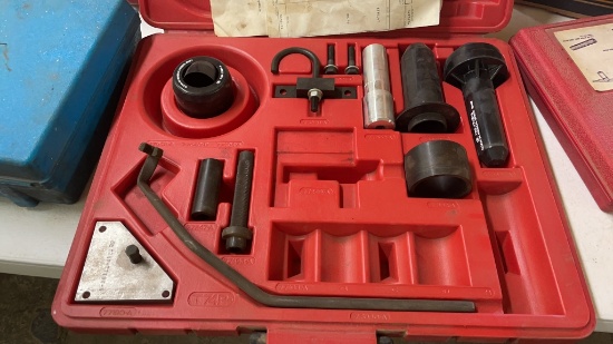 Rotunda C-3 transmission service set
