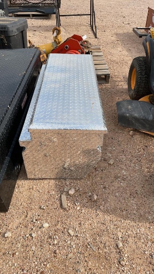 Tractor Sully toolbox